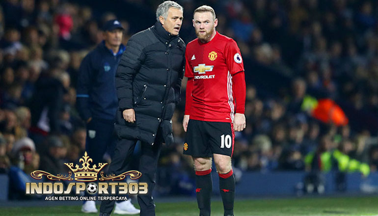 Jose Mourinho dan Wayne Rooney
